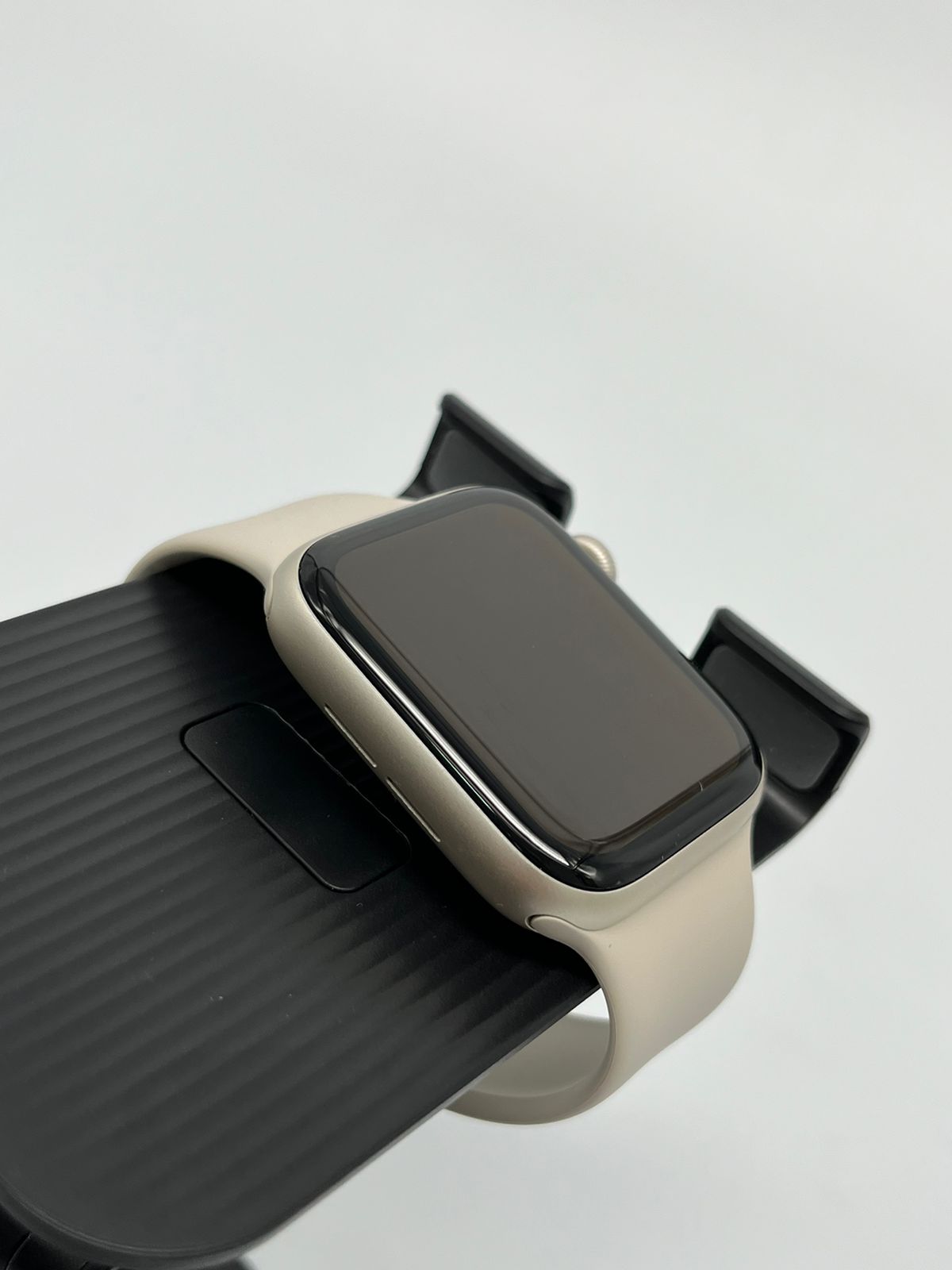 Часы Apple Watch SE 44 мм (2е поколение) - фото_1