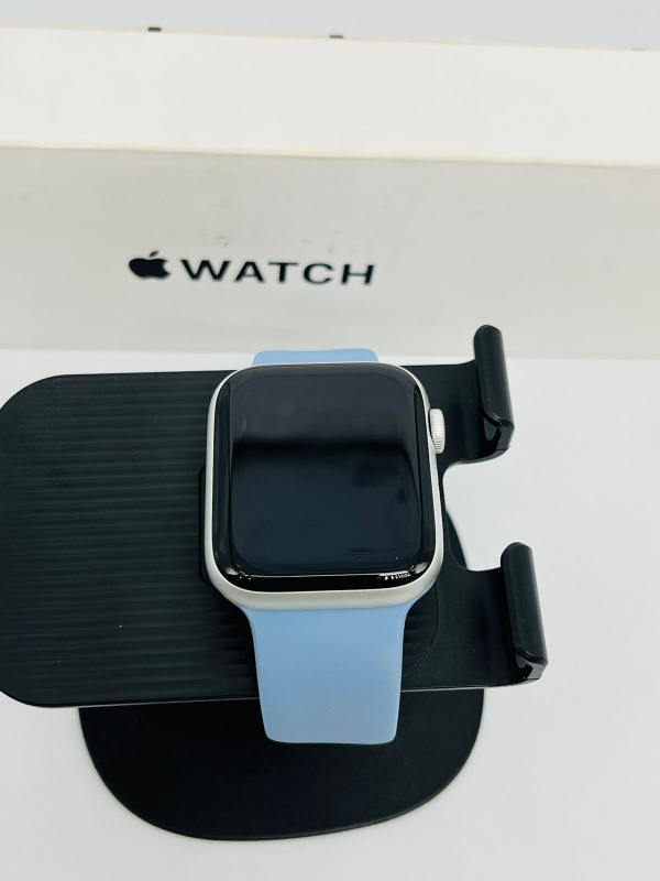 Apple Watch SE 44 мм (2е поколение) - фото_0