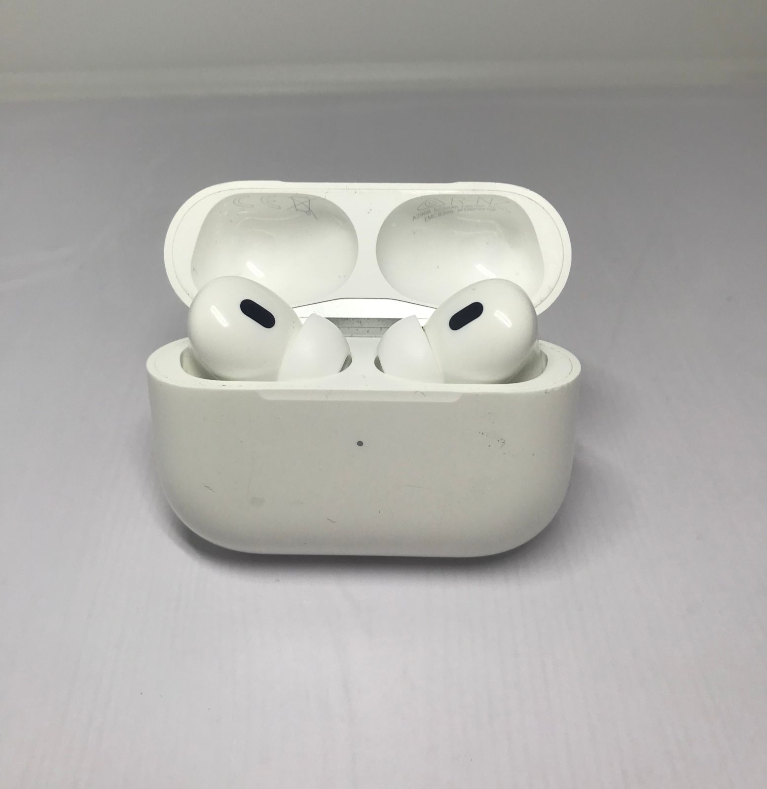 Apple AirPods Pro 2 - фото_0