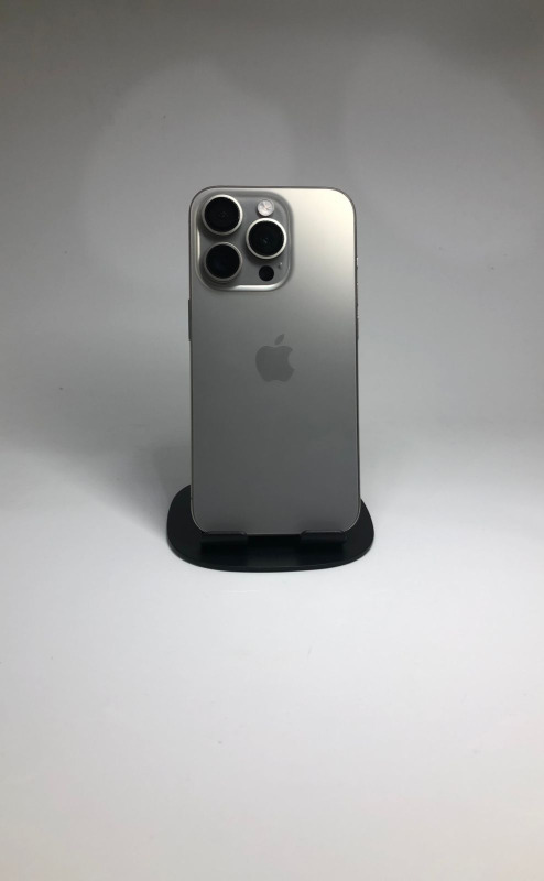 Apple iPhone 15 Pro 256GB - фото_1