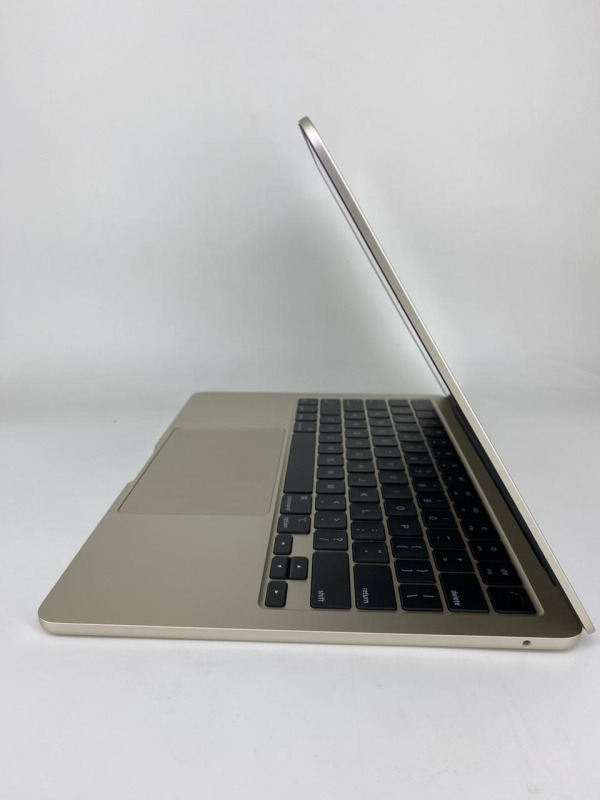 Apple MacBook Air  2022 - фото_1