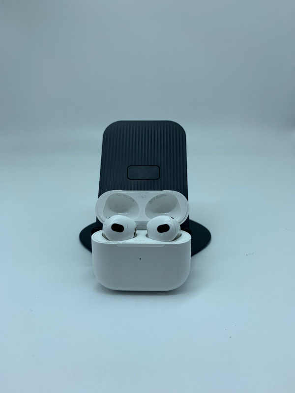 Apple AirPods 3 - фото_0